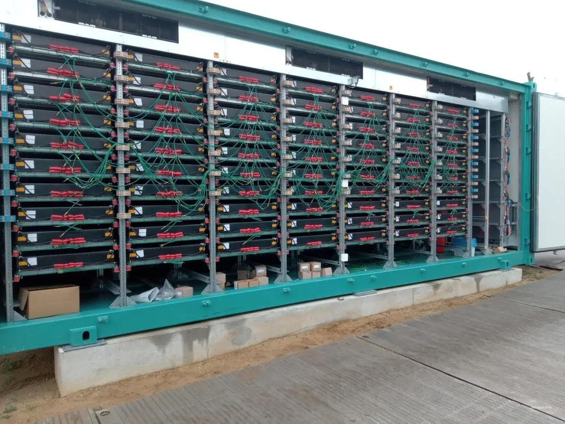 Greenbuddies ha fornito un sistema di accumulo a batterie di grande capacità per un impianto fotovoltaico a terra